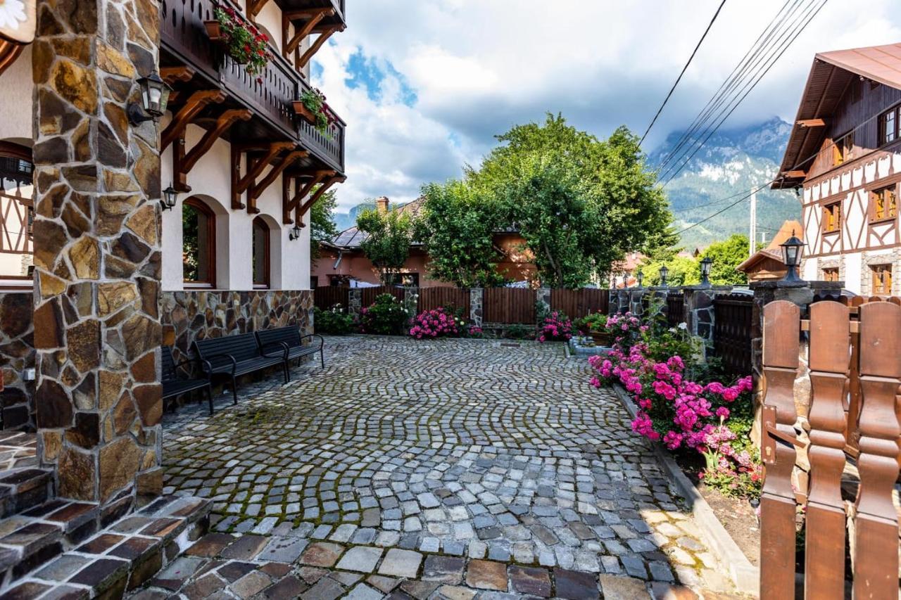 Pensiunea Manidum Буштени Экстерьер фото